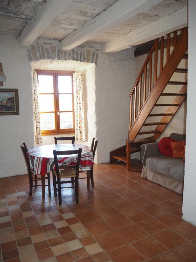 Domaine De Pradines Holiday home Lanuejols (Gard)